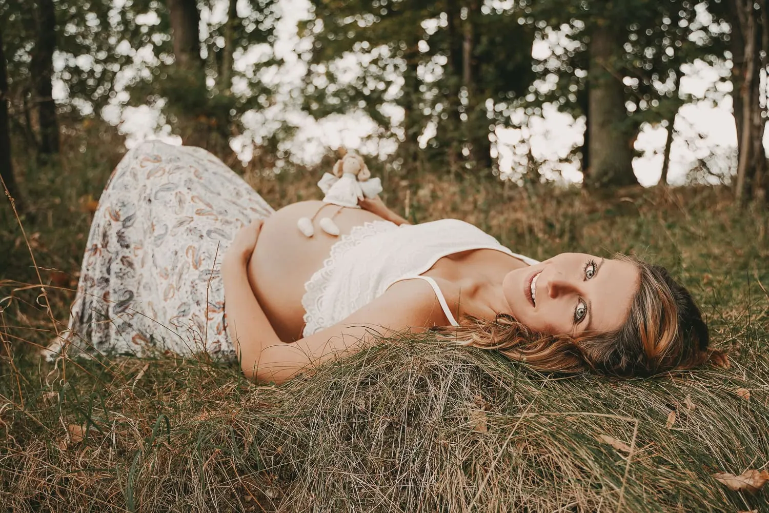 Detailaufnahmen, Emotionale Momente, Familienfotografin, Familienfotos, Fotografin, Fotos, Güstrow, Handaufnahmen, Kamera, Lachen, Lalendorf, Meilensteine, Mini-Fotostudio, MV, Natürlichkeit, Paar, Paarfotos, Rostock, Teterow, Babybauch, Schwangerschaft, Maternity, Pregnancy photos